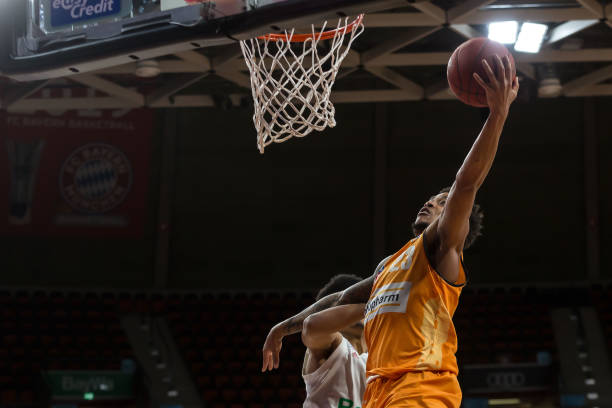 比如约什 比如约什