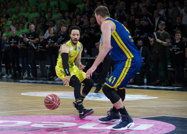 市场上的一 市场上的一